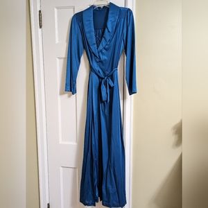 Vintage Shadowline Negligee and Robe